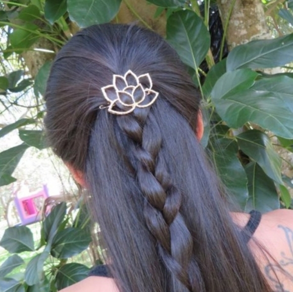 Nwt! Sacred Lotus Gold Hair Clip + Gift ! - Picture 6 of 7